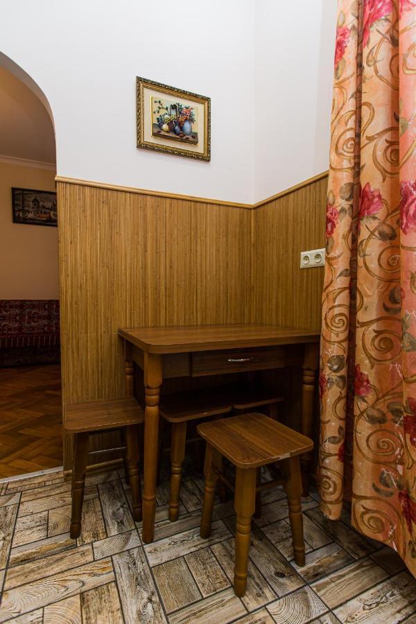 Квартира В Центрі Вулиця Балабана 29 Біля Краківського Ринку Lviv Eksteriør billede